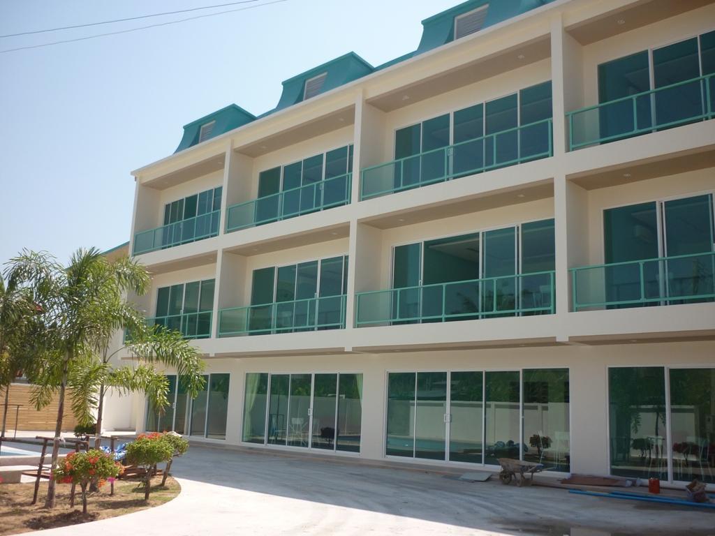 Condor Apartment Nai Harn Bagian luar foto