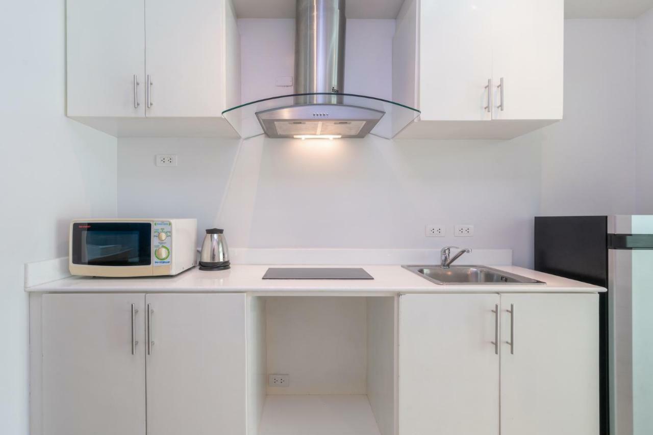 Condor Apartment Nai Harn Bagian luar foto