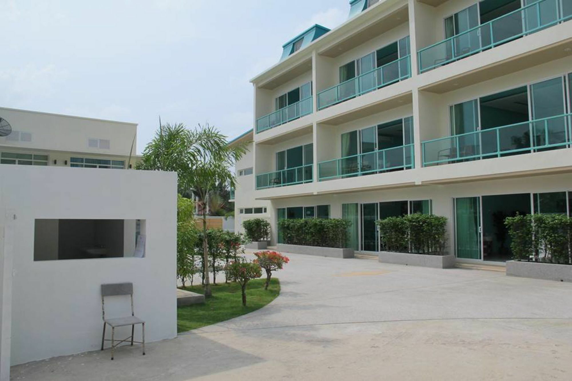 Condor Apartment Nai Harn Bagian luar foto